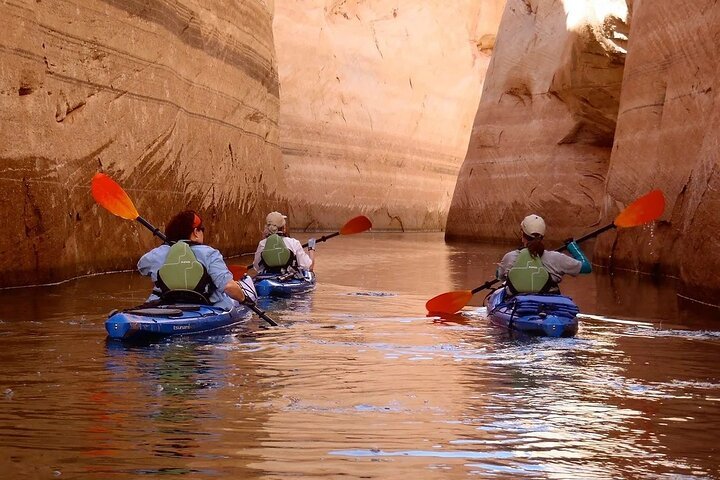 Antelope Canyon Hike and Lake Powell Kayak Tour