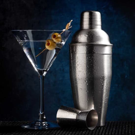 Spy for a Day: A James Bond Immersive Tour & Dining Experience – Shooting