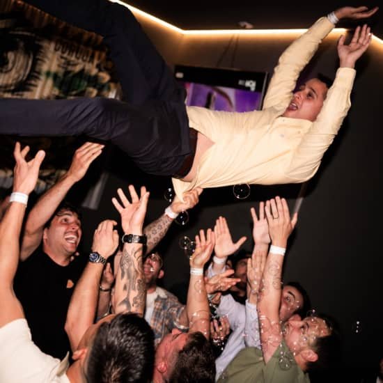 Lagos Pub Crawl: bebidas, jogos e entrada VIP