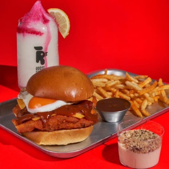 Menú de hamburguesa con patatas + bebidas + postre o café en el Barrio de Salamanca