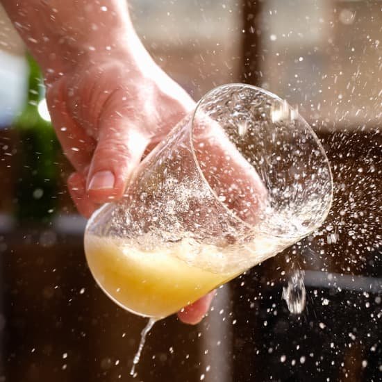 Cata de sidras y degustación de quesos en VinoPremier