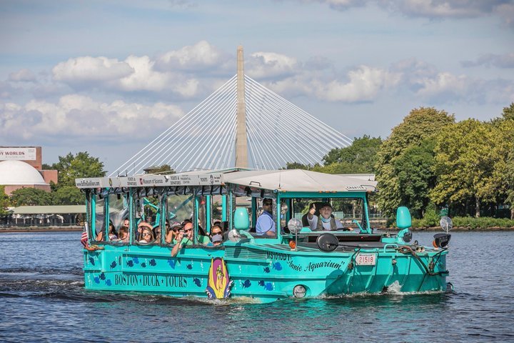 Boston Duck Boat Sightseeing City Tour with Cruise
