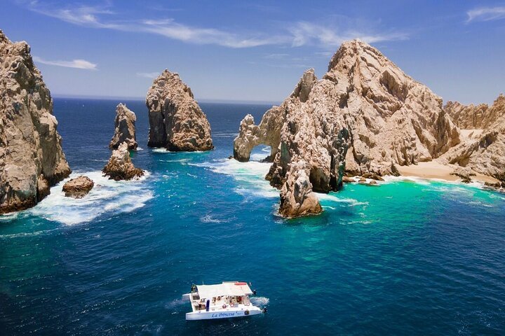 Cabo San Lucas Sunset Cruise with Unlimited Drinks