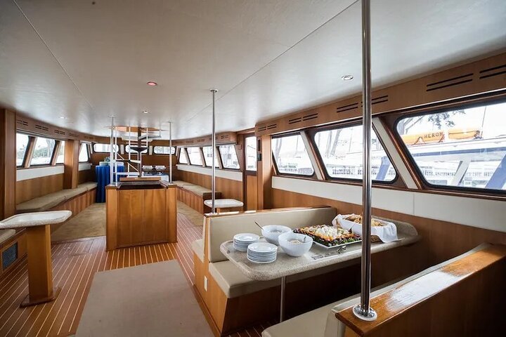 San Diego Whale/Dolphin Watching Cruise Aboard Luxury Vessel