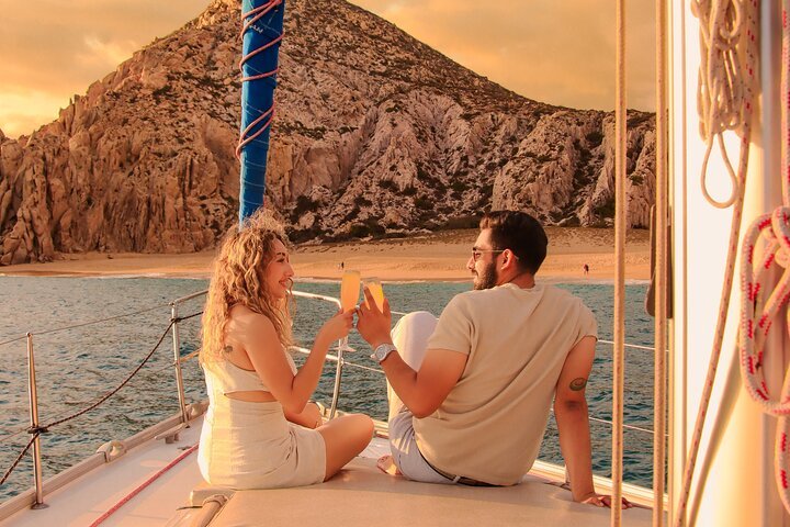 Los Cabos Luxury Sunset Sail with Light Appetizers and Open Bar