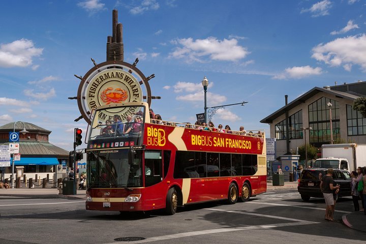 SF: Hop-on Hop-off Sightseeing Tour with Optional Sunset Tour