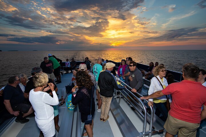 Travel Activities 9 Boat Cruise- Sunset Live Music Cruise